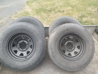 Sada kol 6x139,7 r15 235/75 r15 - 3