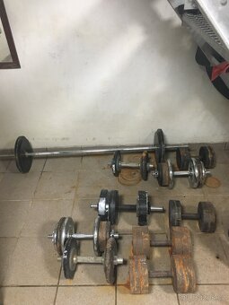 činky stroj posilovna vybaveni - 3