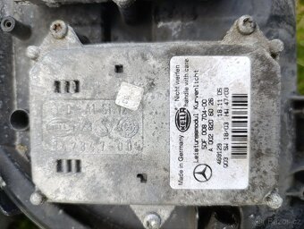 Mercedes světla R350 - 3