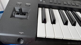 Yamaha psr sx 700 - 3