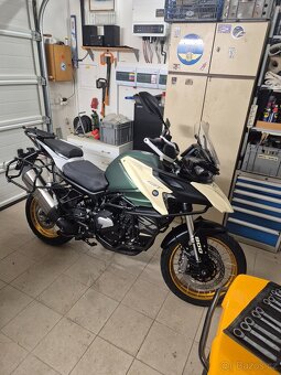 Qj motor SRT 800 sx - 3