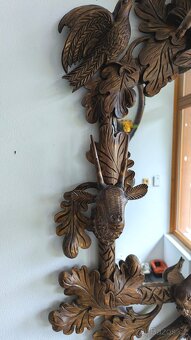 Bohatě vyřezávané zrcadlo s Krakonošem - 3