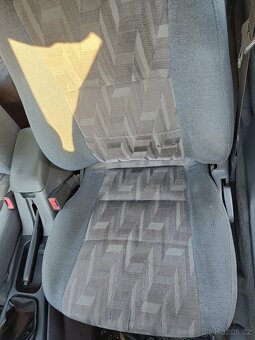 Mazda 626 GE sedačky - 3