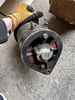 Originální sovětské dynamo G12 - 3