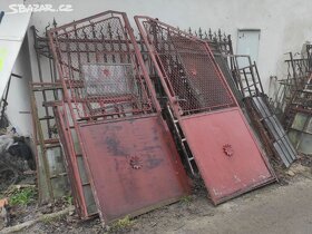 Stará železná brána, dvoukřídlá brána, 200x230cm - 3