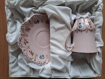 Šálek z růžového porcelánu - 3