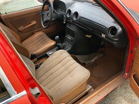 Veškeré nahradni dily z w123 300D - 3