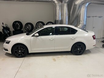 Škoda Octavia III 2.0 TDI 110kW DSG Style, po OL - 3