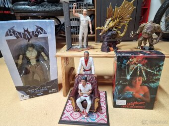 Filmové akční figurky, sošky Batman, Marvel, Barbar Conan.. - 3
