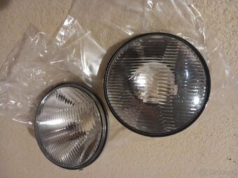 Skoda Tudor ,1200,1201, 1202 Tatra 805 , 600 apod světla - 3