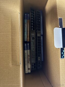 PS4 1TB Limited Star Wars edice + ovladač + hry - 3