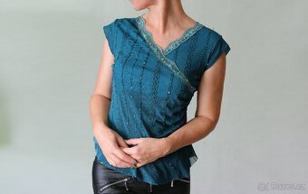 Společenský krajkový top s flitry vel.S - 3