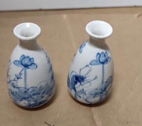 2 x malá porcelánová vázička - 3