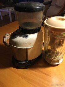 Starozitny mlýnek na kávu mixer - 3