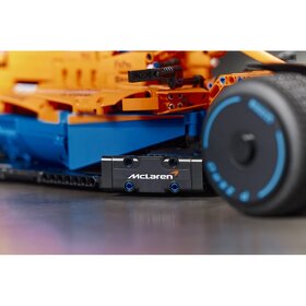 LEGO® Technic 42141 Závodní auto McLaren Formule 1 - 3