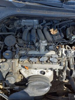 Prodám motor na Volkswagen Golf r.v 2006 - 3