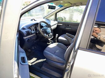 Ford Galaxy 2004, 1.9 TDI 85kw 7 míst STK do 7.5.2027 - 3