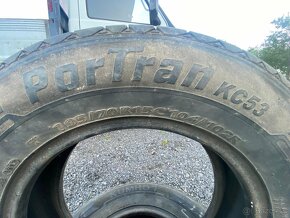 Pneu 195/70 r15c - 3