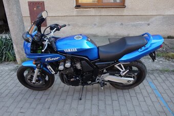 Yamaha FZS 600 - 3