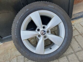 Alu kola Skoda 5x100 r15 6j et38 pneu 185/60/15 - 3