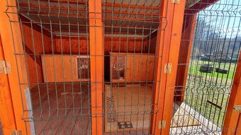 Prostorný kotec bez nutnosti základů a dvě zateplené boudy - 3