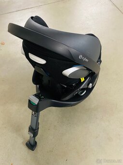 Cybex CLOUD Z I-SIZE + otočná základna Cybex Sirona - 3
