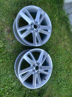 2x Originální kolo Arona 6F9601025E ALU 6,5x17 ET48 17" - 3