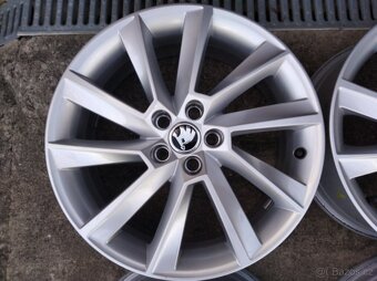 Prodám originální sadu disků Škoda Scala/Kamiq R17 - 3