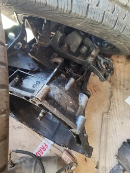 Peugeot boxer 2.0bluehdi 120kw Euro 5 celé auto - 3