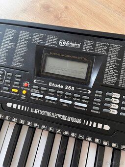 Klávesy SCHUBERT Etude 255 - 3