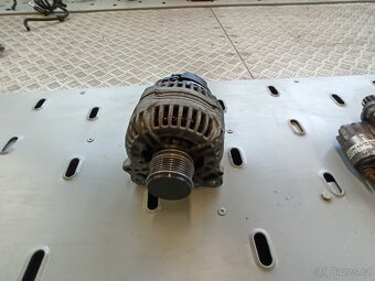 ŠKODA OCTAVIA 2. - 2.0TDi 125KW BMN - PŘÍSLUŠENSTVÍ MOTORU - 3