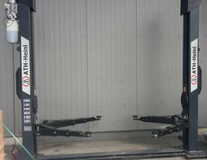 Zvedák dvousloupový 3.500kg- automt,ZÁRUKA - 3