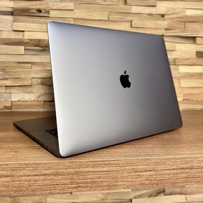 MacBook Pro 15 Touch Bar,i7, 2017, 16GB RAM, 1TB ZARUKA - 3