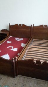 postele rustikální, rošt a noční stolky - 3