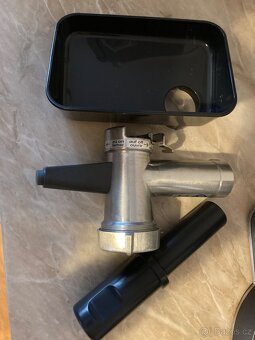 Kuchyňský robot Bosch MUM 57860 - 3