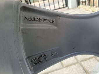 Alu kola Seat 5x112 r17 7,5j et49 pneu 225/45/17 - 3