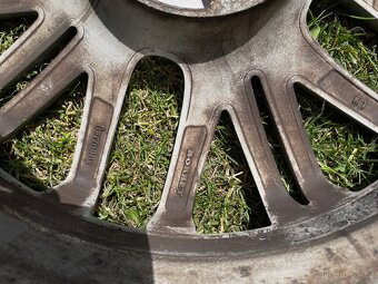 Alu kola 5x100 r17 E38 - BORBET - 3
