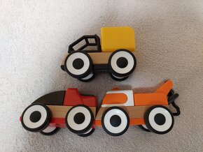 Ikea garáž + set 3 autíček - 3