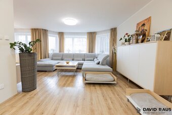 Prodej rodinného domu 4+kk s bazénem (159 m2) a zahradou, ul - 3