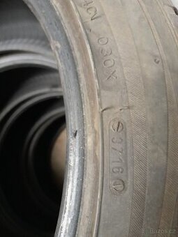 235/45 R17 - 3