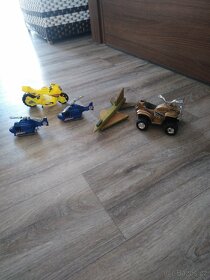 Letadla a auta - 3