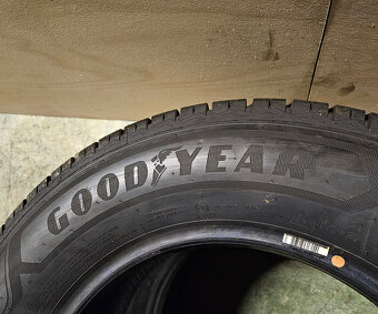 GOODYEAR VECTOR 4 SEASONS 235/65/16C 115/113S (1413Tz) - 3