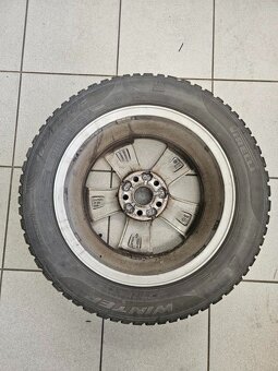 Prodám ORIGINÁLNÍ disky 15" na Fabii III + Pneu Pirelli - 3