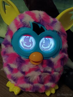 Interaktivní Furby - 3