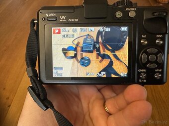 Panasonic Lumix GX1 + objektiv 14–45 mm + příslušenství - 3