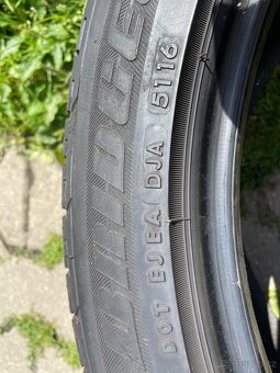 2x Letní pneu Bridgestone 275/40 R20 - 3