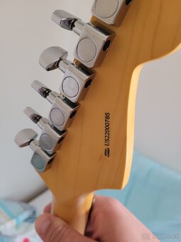 Levoruká elektrická kytara Fender Stratocaster - 3