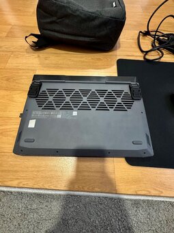 Lenovo LOQ 15IRH8 - 3