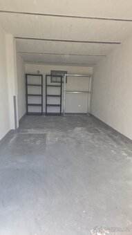 Pronajmu Garáž - 3