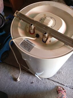 Bojler na vodu 75l - 3